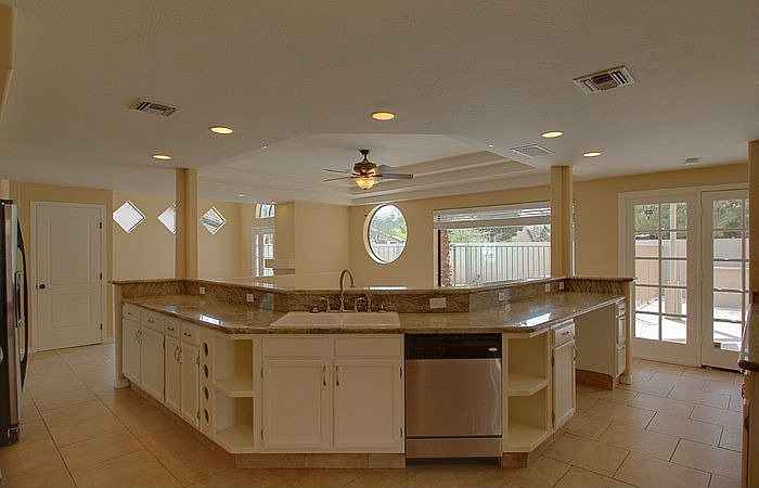 1st image of 1049 E Southshore Dr