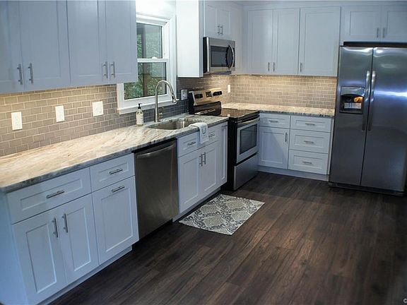 3rd image of 8112 Babbler Ln