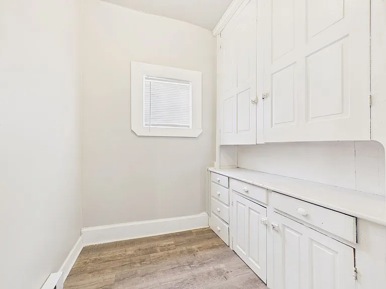 2614 Lexington St — Photo 12