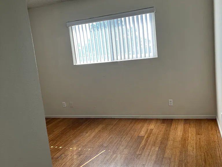 1108 Termino Ave #301 — Photo 7