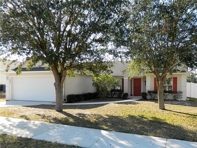 1st image of 813 Breezy Lake Way