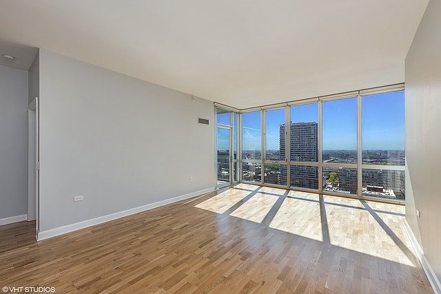1st image of 1629 S Prairie Ave #2308