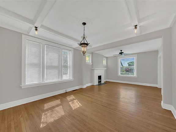 5th image of 5327 Neosho St