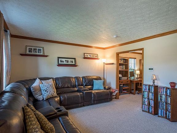 5th image of 6447 Buckeye Path Dr S