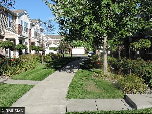 3rd image of 9516 Scott Cir N