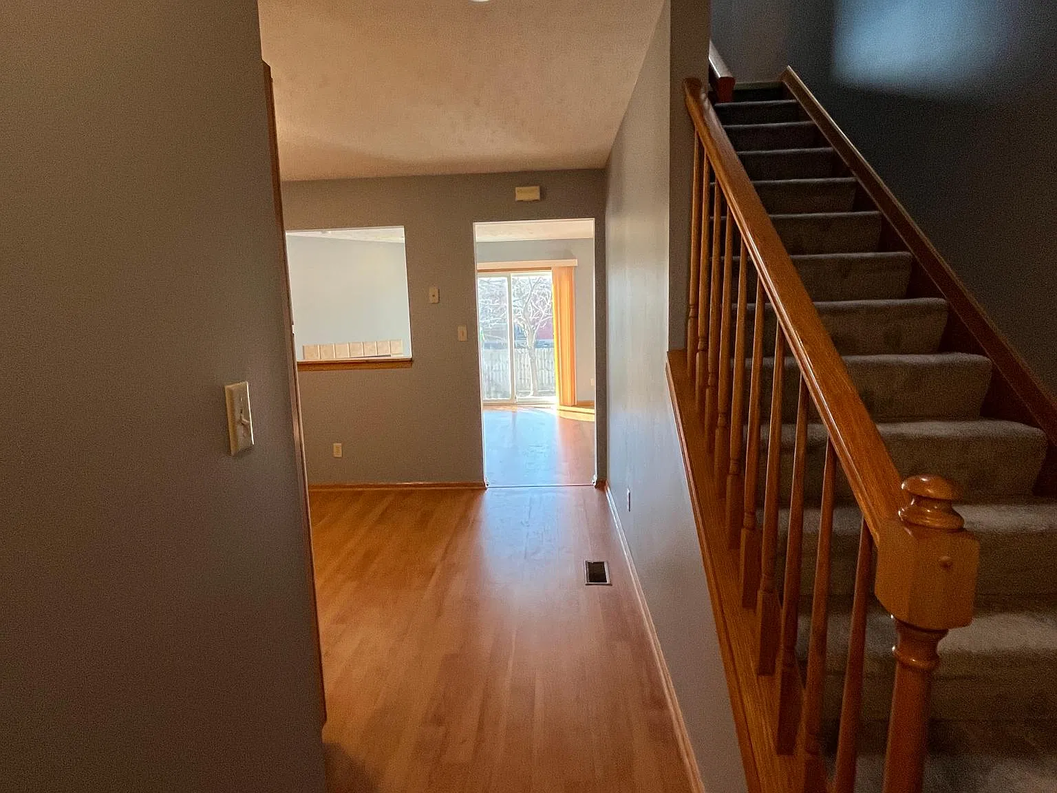 580 Topaz Ln — Photo 4