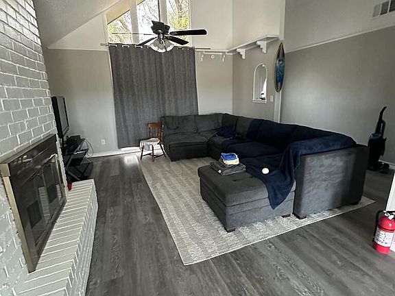 4th image of 4008 Vicky St