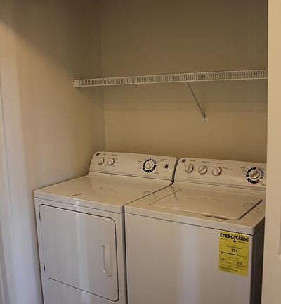 5th image of 1464 Taylor Grove Ln