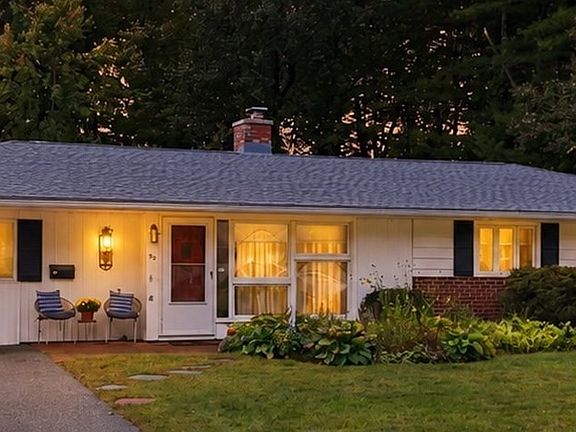 3rd image of 50 Barry Rd
