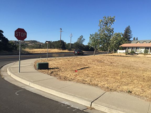 5th image of 1420 Mission Dr
