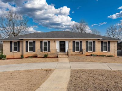 617 Belle Terre Cir, Vestavia, AL, 35226
