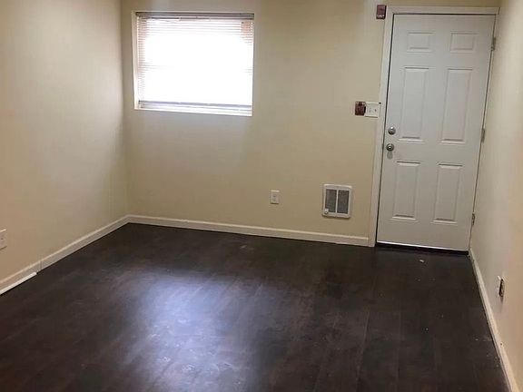 3rd image of 3509 Kensington Ave #6858032