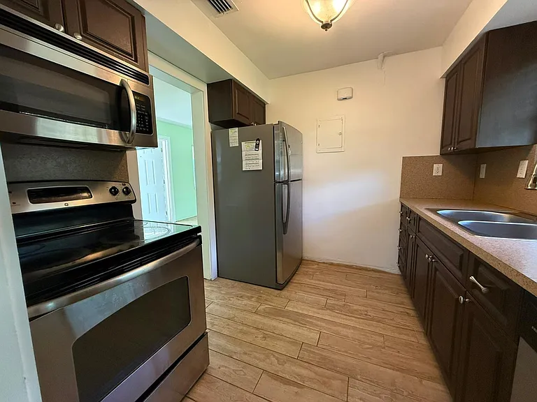 2957 NW 6th Ave — Photo 5