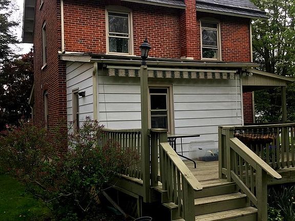 5th image of 416 S 5th St
