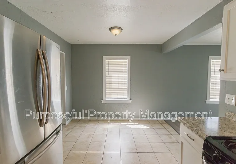 3200 SW 20th St — Photo 10
