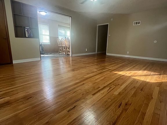 3rd image of 1815 N 31st St