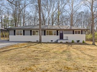 3911 Umbarger Ln, Signal Mountain, TN 37377