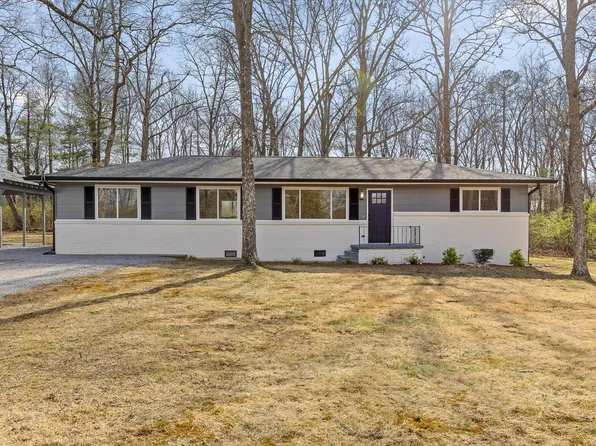 3911 Umbarger Ln, Signal Mountain, TN 37377