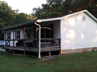 34 Dewberry Pt, Griffithsville, WV 25521