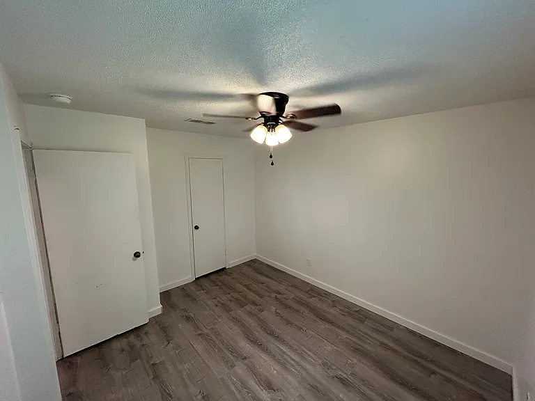 110 Chester Levee Rd #L — Photo 5