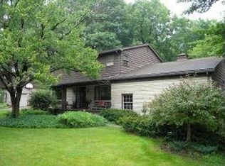 2028 Burning Tree Ln, Youngstown, OH 44505