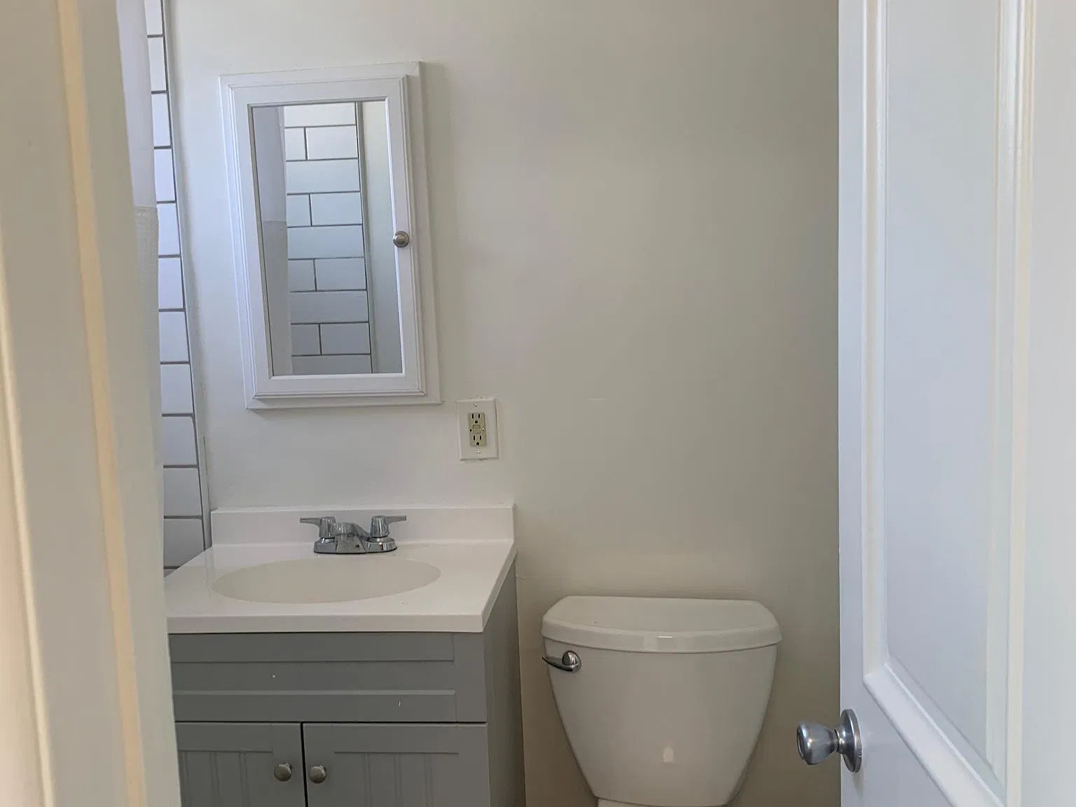 1 bed, 700 sqft, $1,900 — Photo 4