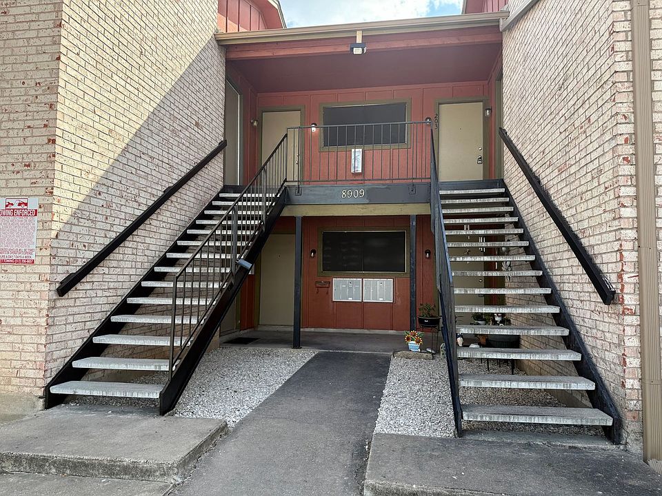 1st image of 8909 Parkfield Dr APT 101