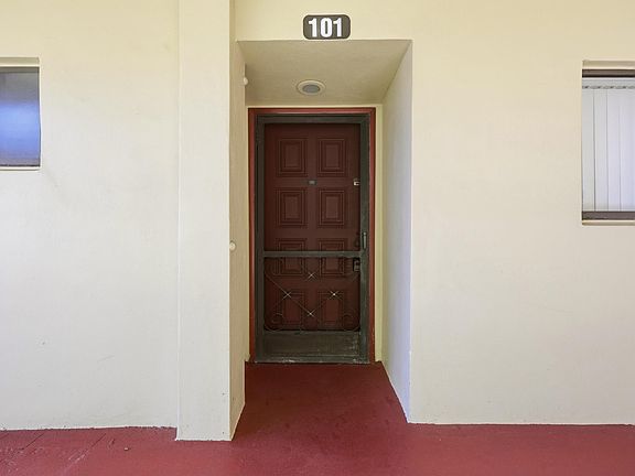 2nd image of 5160 Las Verdes Circle Unit 101