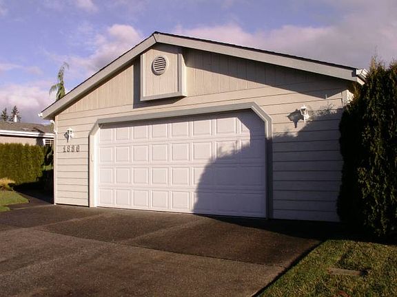 Extra large garage