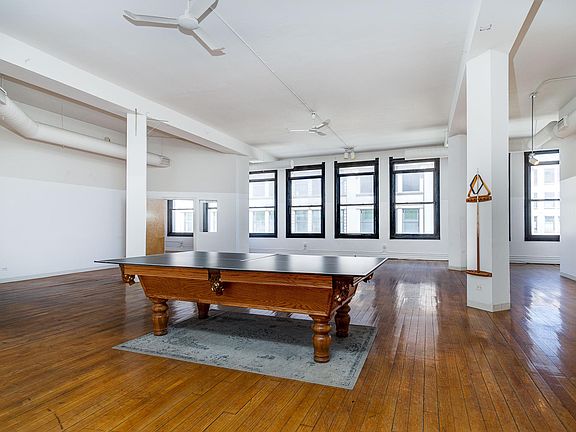 4th image of 1278 N Milwaukee Ave #2