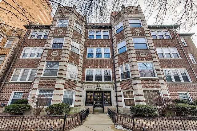 1st image of 451 W Oakdale Ave #3