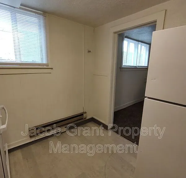 618 S 4th Ave #4 — Photo 5
