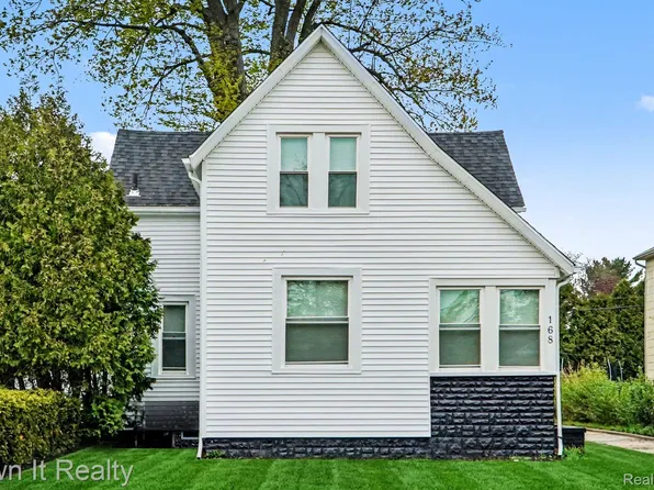 168 Kerby Rd, Grosse Pointe Farms, MI 48236