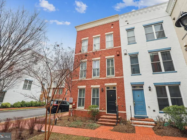 906 3rd Pl SE, Washington, DC 20003