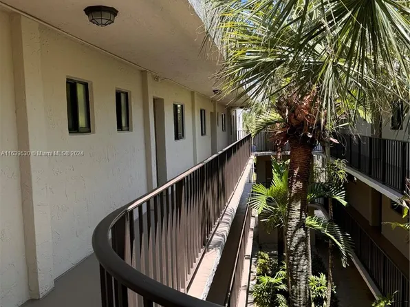 8075 SW 107th Ave APT 316, Miami, FL 33173