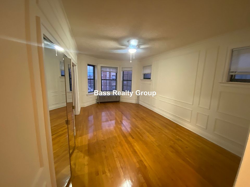 1st image of 5124 S Harper Ave #C1