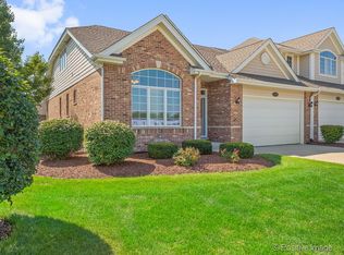 12474 Walker Rd, Lemont, IL 60439