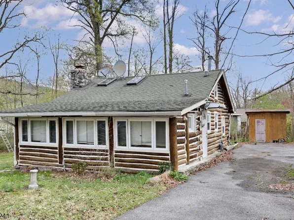 10 Echo Ln, West Milford Twp., NJ 07480