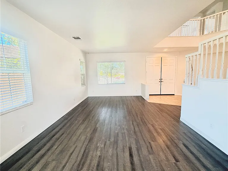 31989 Harden St — Photo 4