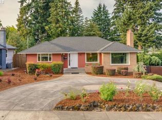 855 NW 8th St, Gresham, OR 97030