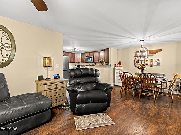 5th image of 3318 Miller Rd