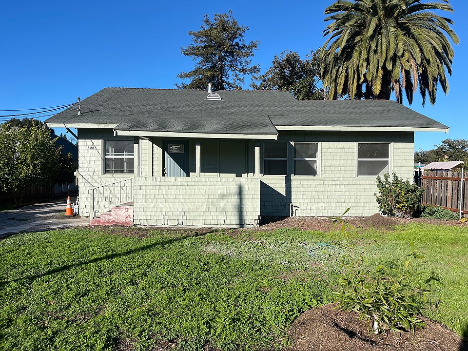 1st image of 805 Runnymede St