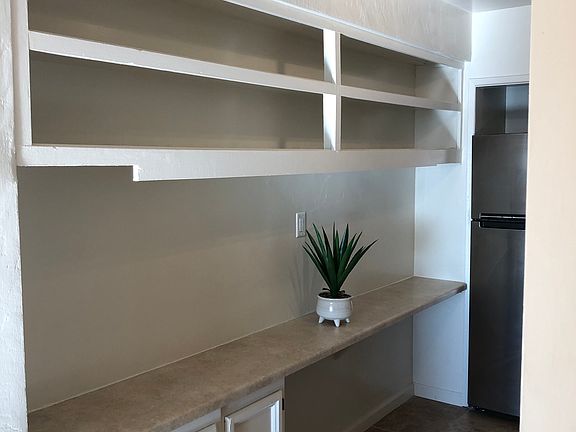 5th image of 3622 Columbia St