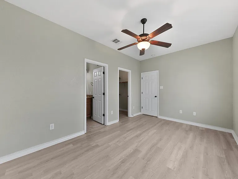 102 Cornell Ave — Photo 3