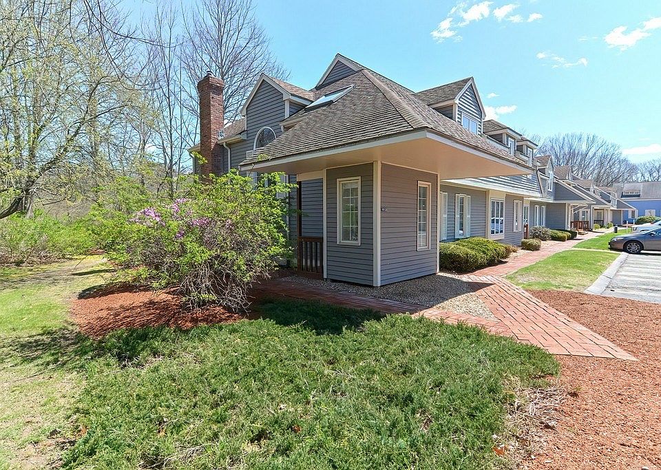 3 Strathmore Shire A, Uxbridge, MA 01569 Zillow