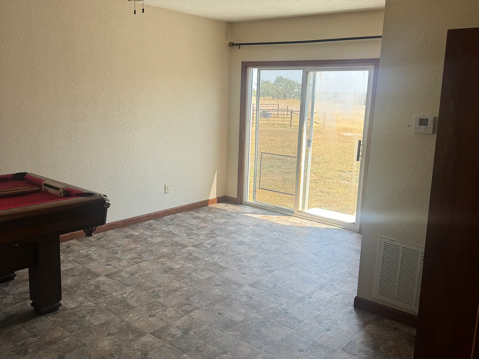 3 bed, 1620 sqft, $1,000 — Photo 4