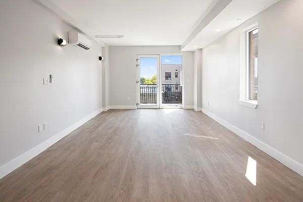 Rented by Cityside Rentals Corp | media 6