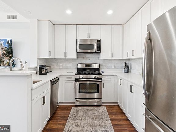 5th image of 3650 S Glebe Rd Unit 846