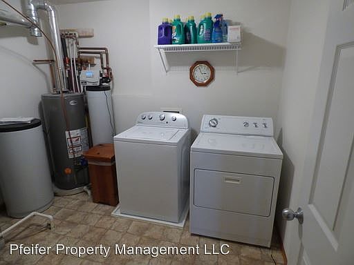 5th image of 811 10th St S #303