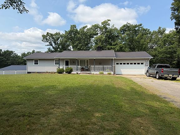 2nd image of 871 Dry Ridge Rd